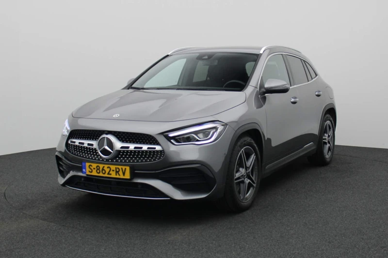 Mercedes-Benz GLA 200 164PK AMG-Line | Elec.Klep | 18'' Lichtmetaal | Stoelverwarming | Getint glas | Navigatie |