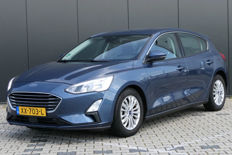 Ford Focus 1.0 EcoBoost Titanium Automaat | Trekhaak | Camera | Adaptive Cruise | Winterpack | BLIS | 1300KG trekgewicht! |