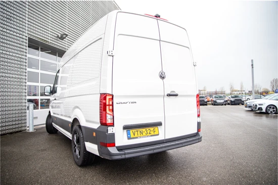 Volkswagen Crafter 35 2.0 140 pk L3H3 Highline | VOORRAAD | RIJKLAAR