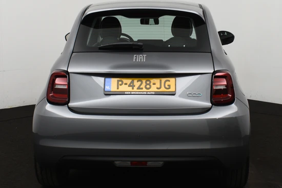 Fiat 500 Icon 42 kWh 3 Fase | Navigatie | Parkeersensoren | Climate Controle | Apple Carplay & Android Auto |