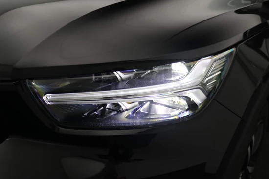 Volvo XC40 1.5 T2 R-Design | Luxury Line | Intellisafe Assist | Keyless | Panoramadak | 360 CAM | Elec.Stoel | Elec.Klep | Stoelverwarming
