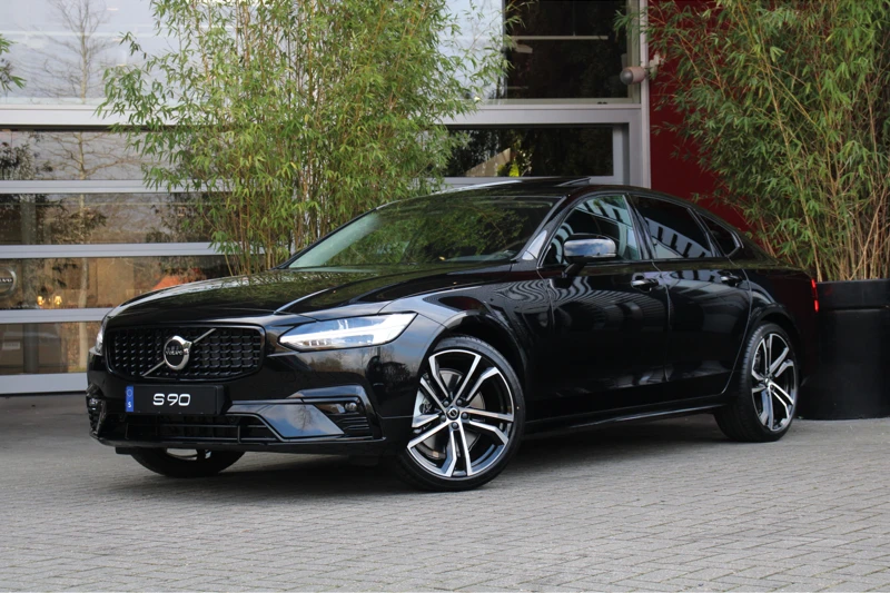 Volvo S90 B5 Mild Hybrid Plus Dark | Schuifdak | Harman/Kardon | Memory Seats | Pilot Assist | Camera | Keyless | 20" velgen