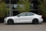 Volvo S60 B4 198pk Plus Dark Black Edition | 360º Camera | Harman/Kardon | Memory Seats | Adaptive Cruise | 19" velgen