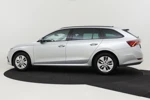 Škoda Octavia Combi 1.0 110 pk Business Edition | 1e Eigenaar | 100% Dealeronderhouden | Fabrieksgarantie 2025 | Navigatiesysteem | Cruise Con