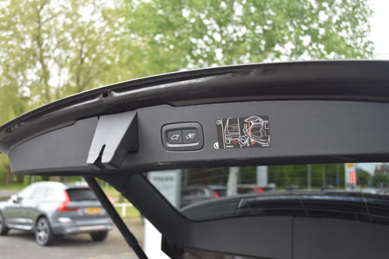 Volvo V60 B3 Aut-8 Inscription Verwarmbare zitplaatsen achter | Verwarmbaar stuurwiel | Verwarmbare voorstoele