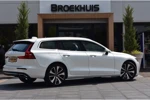 Volvo V60 B3 Aut-8 Inscription Panoramadak | Harman Kardon Premium Sound | Lederlook bekleed dashboard | 4 zon