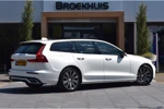 Volvo V60 B3 Aut-8 R-Design | Panoramadak | Harman Kardon Premium Sound | Lederlook bekleed dashboard |