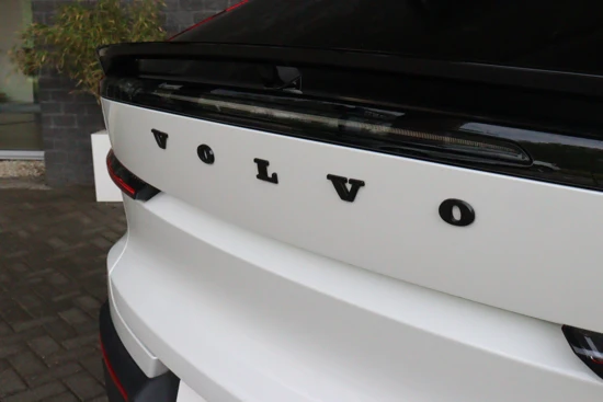 Volvo C40 Recharge Twin Motor Ultimate | Harman Kardon | 360° Camera | 20 Inch | Nubuck bekleding witte bies | Elektrisch verstelbare best