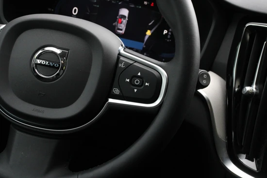 Volvo V60 T6 Recharge AWD Core Bright Long Range | Pilot Assist | BLIS | Camera | Stuur- en stoelverwarming | Keyless | 18" velgen