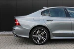 Volvo S60 T6 GT Twin Engine R-Design | 19" | Exterior Styling Pack | Pilot Assist | BLIS | Camera | DAB+ | Verwarmbare voorstoelen