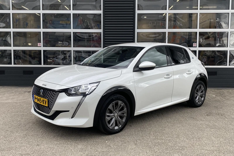 Peugeot e-208 Allure 50kWh | Aanbieding incl. lopende acties! |