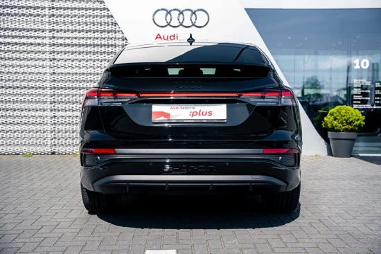 Audi Q4 e-tron Sportback 40 204PK S edition | 21" Velgen | Comfortpakket | Head-Up Display | Optiekpakket Zwart Plus | Sonos | Privacy Glass |