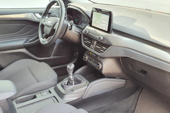 Ford Focus 1.0 125PK Wagon Titanium | Unieke Kilometerstand! | Adaptieve CruiseControl | Winterpakket | B&O Audio | Camera | Navigatie | 17
