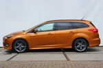 Ford Focus 1.0 125PK ST-Line | Uniek! | Xenon | Parkeersensoren V+A | CruiseControl | Camera | Navigatie | Voorruitverwarming |