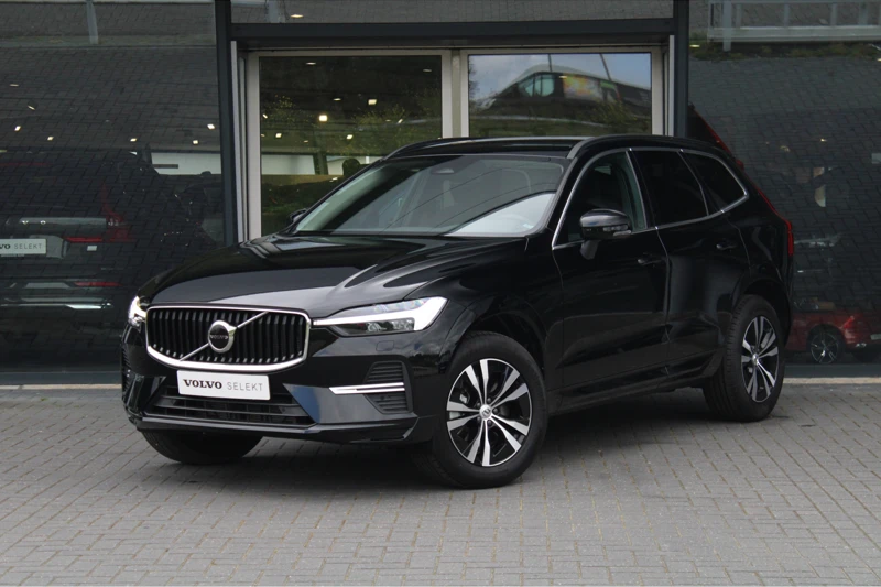 Volvo XC60 B5 Momentum Business 3.537 km! | Adaptive Cruise | Camera | Getint Glas | Stuur + Stoelverwarming |