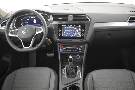 Volkswagen Tiguan 1.4 TSI 245pk eHybrid DSG/AUT Business | Fabrieksgarantie 2027 | Trekhaak | Adaptief cruise control | Navigatie | LED koplampen
