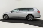 Volkswagen Passat Variant 1.5 TSI 150PK Highline Business R AUT/DSG | R-Line In & Exterieur | 100% Dealeronderhouden | Adaptieve Cruise Control |