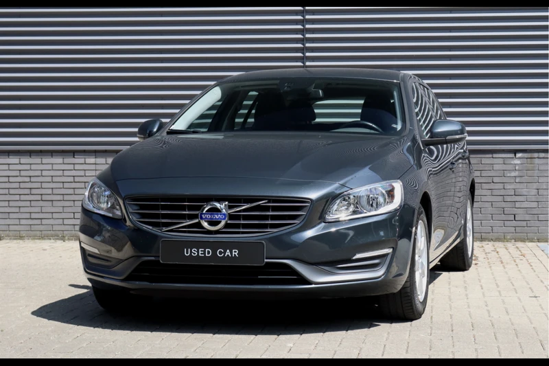 Volvo V60 T3 KINETIC