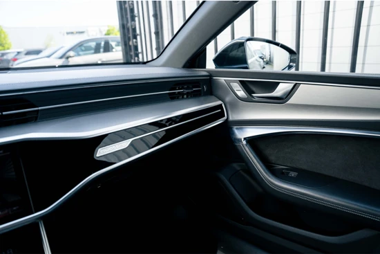 Audi A7 Sportback 55 TFSI 340PK 7 versn. S-tronic quattro | Panoramadak | 360 Camera | Luchtvering | Assistentiepakket Tour | Elektrisch