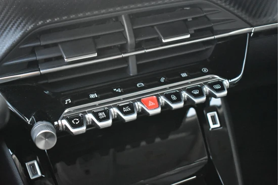 Peugeot e-2008 EV Allure 50 kWh incl. BTW €2000,- SUBSIDIE!