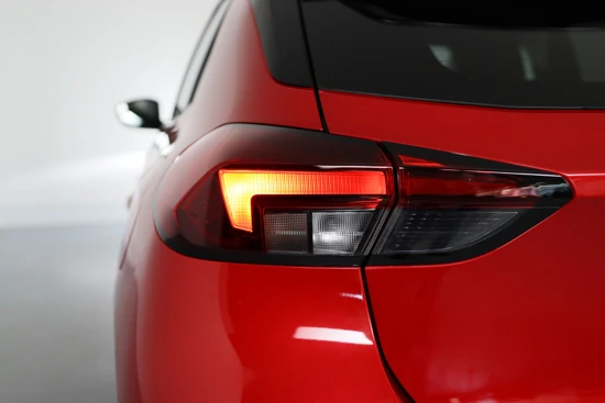 Opel Corsa 1.2 GS Line 100Pk | LED | Navigatie | Camera | Clima | Keyless | Parkeersensoren V+A | Cruise