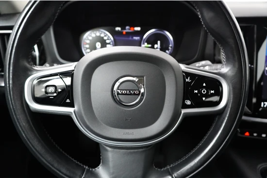 Volvo V60 T6 RECHARGE MOMENTUM | BLIS | 18 INCH | CLIMATE LINE | PDC CAMERA | CTA |