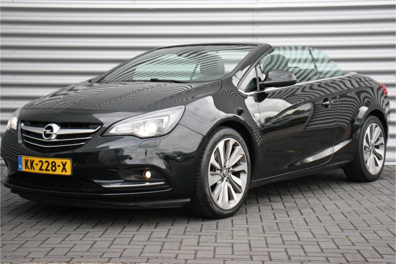 Opel Cascada 1.4 TURBO 140PK INNOVATION+ / NAVI / LEDER / CLIMA / LED / AGR / PDC / 19" LMV / CAMERA / UNIEK / WINTERPAKKET / NIEUWSTAAT !!