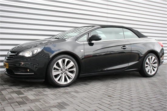 Opel Cascada 1.4 TURBO 140PK INNOVATION+ / NAVI / LEDER / CLIMA / LED / AGR / PDC / 19" LMV / CAMERA / UNIEK / WINTERPAKKET / NIEUWSTAAT !!