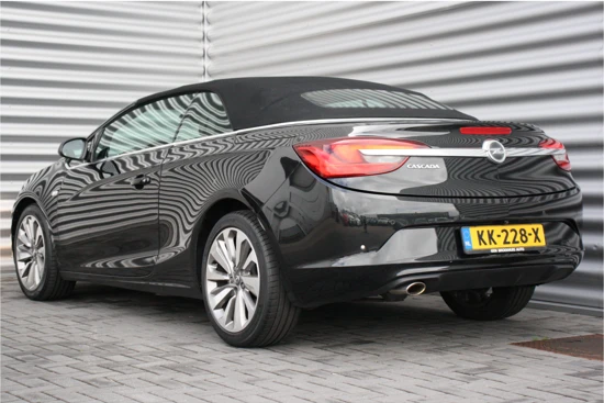 Opel Cascada 1.4 TURBO 140PK INNOVATION+ / NAVI / LEDER / CLIMA / LED / AGR / PDC / 19" LMV / CAMERA / UNIEK / WINTERPAKKET / NIEUWSTAAT !!