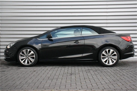 Opel Cascada 1.4 TURBO 140PK INNOVATION+ / NAVI / LEDER / CLIMA / LED / AGR / PDC / 19" LMV / CAMERA / UNIEK / WINTERPAKKET / NIEUWSTAAT !!