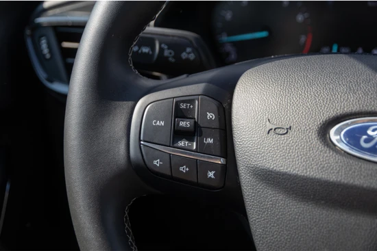 Ford Puma 1.0 EcoBoost Hybrid Titanium | Navigatie | Dealer onderhouden |