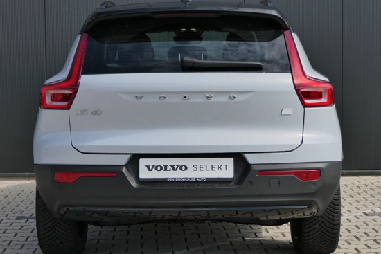 Volvo XC40 Recharge | Camera | Stoelverwarming | Elektrische achterklep | Luxe Bekleding | DAB |