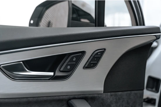 Audi Q7 60TFSIe 462PK quattro Competition | Panoramadak | Bang & Olufsen | 22" Velgen | Keyless Entry | 360 Camera | Adaptive Cruise Con