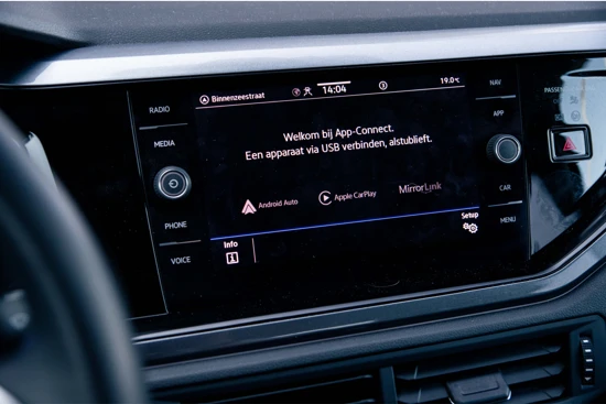 Volkswagen Polo Style 1.0 TSI 95pk | Climate control | Camera | Navigatie | Carplay | LED