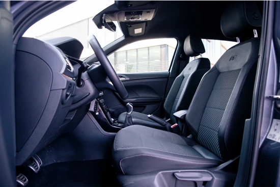 Volkswagen T-Cross R-Line 1.0 110 pk TSI | Climate control | Camera | Carplay| Navigatie