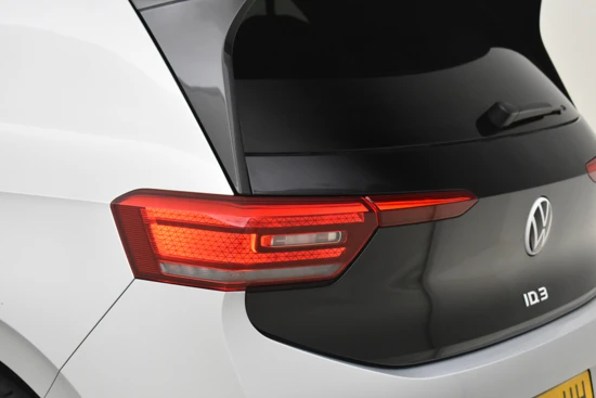 Volkswagen ID.3 Business 204pk 58 kWh | 8% Bijtelling / € 2000 subsidie | Navigatie | Matrix LED koplampen | Adaptive cruise control | | App con