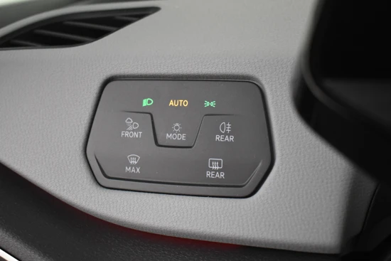 Volkswagen ID.3 Business 204pk 58 kWh | 8% Bijtelling / € 2000 subsidie | Navigatie | Matrix LED koplampen | Adaptive cruise control | | App con