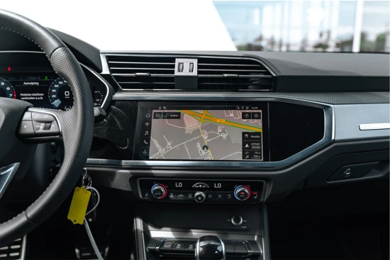 Audi Q3 35TFSI 150PK S-tronic S edition | Adaptive Cruise Control | Stoelverwarming | Drive Select | Elektrische Achterklep | Navigatie