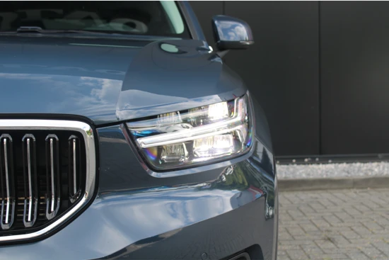 Volvo XC40 T4 Recharge Inscription Expression