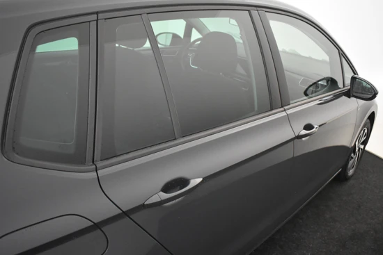 Volkswagen Golf Sportsvan 1.0 TSI 116pk DSG/AUT Highline | Elektrische ramen v+a | Airco (Automatisch) | Privacy glass | Navigatie | Parkeersensor v+a | L
