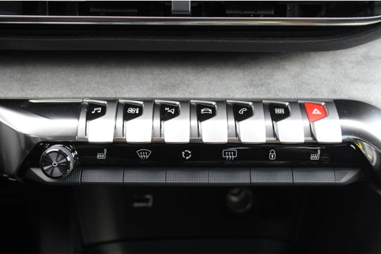 Peugeot 3008 GT 130 EAT8 | Black Pack | Pano | Adaptive | Navi | Keyless | Elektrische kofferklep | Dodehoek | St