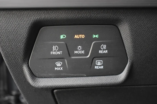 SEAT Leon 1.4 TSI 204pk eHybrid PHEV FR | Adaptief cruise control | Navigatie | Parkeersensoren v+a | Camera achter | App connect | Led ko