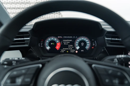 Audi A3 Sportback 30TFSI 110PK S-Tronic Advanced edition | Navigatie | LED | Cruise Control | 17" Velgen | Sportstoelen | Apple Carplay