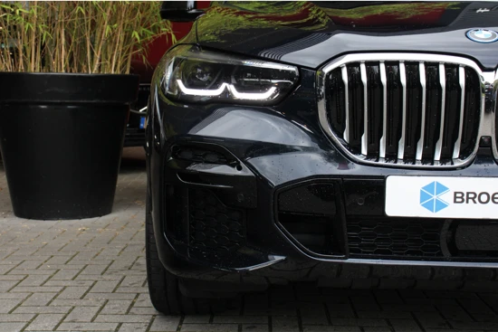 BMW X5 xDrive45e High Executive M-Sport | Adaptive Cruise | Luchtvering | Schuifdak | Trekhaak | 360 Camera | Head-up display