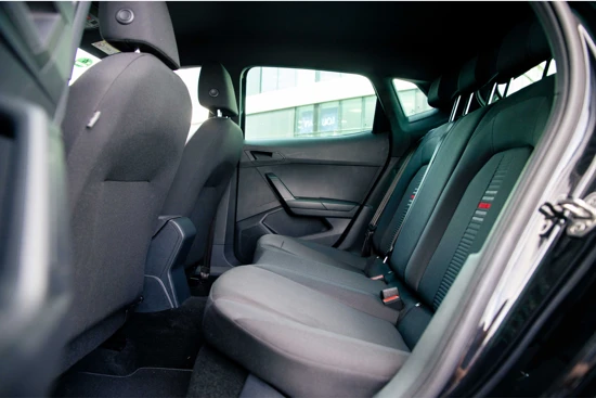 SEAT Ibiza FR Business Intense 1.0 TSI 95pk | Navigatie | Cruise Control Adaptief | Climatronic | Camera | Sportonderstel