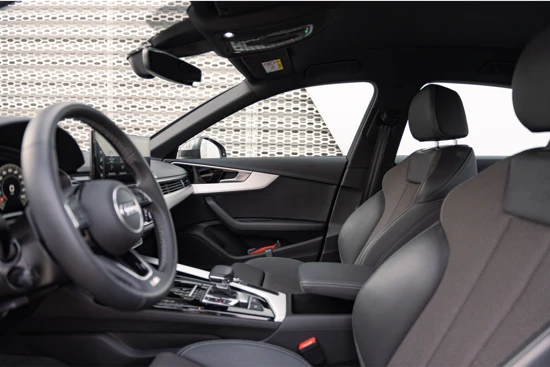Audi A4 Limousine 35TFSI 150PK S-Tronic S edition | Navigatie | Sportstoelen | 18" Velgen | Optiekpakket Zwart | Cruise Control | LED |