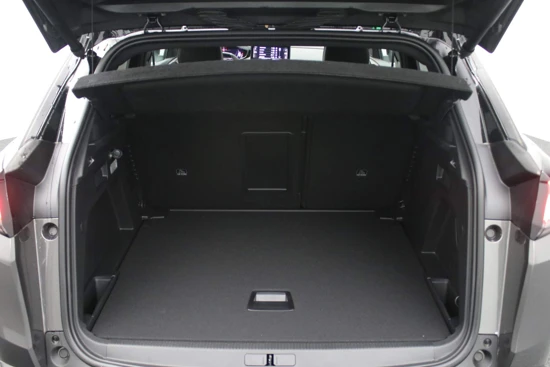Peugeot 3008 1.2 130PK EAT8 AUTOMAAT GT | Navigatie | Black pack | Panoramsch schuif-kanteldak | Verwarmde voorstoelen | Keyless | LED | 19"