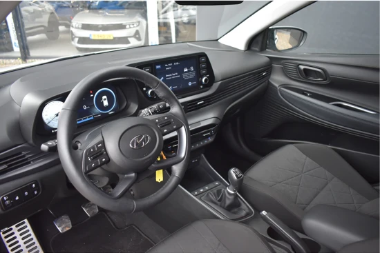 Hyundai Bayon 1.0 T-GDI Comfort 100pk | Navigatie by App | Stuur/Stoelverwarming | Achteruitrijcamera | Climate Control | Parkeersensoren | Bl