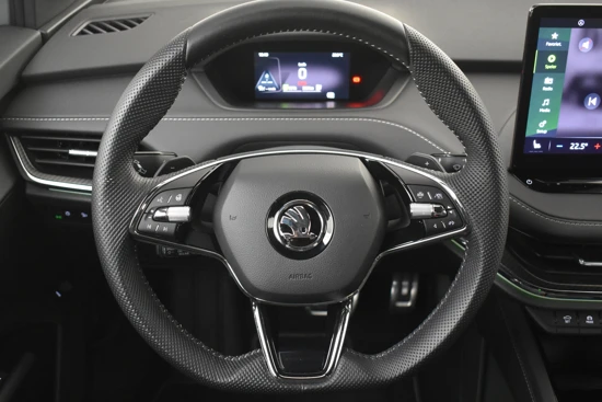 Škoda Enyaq iV 60 Sportline 58 kWh 180pk | Warmtepomp | Adaptief cruise control | Navigatie | Dodehoekdetectie | Privacy glass | Keyless | Matr