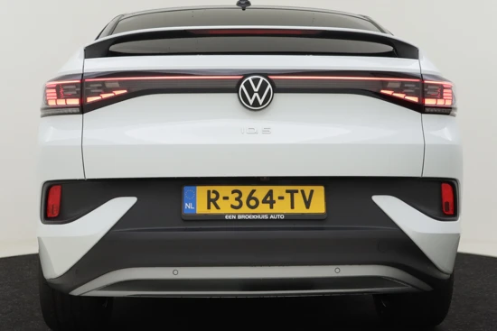 Volkswagen ID.5 Pro 77 kWh 204PK | Panorama Dak | Head-Up Display | Matrix LED Koplampen | Stuur + Stoelverwarming | DAB Ontvanger | App Connect